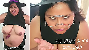 Masturbation Sur Le Thème D'Halloween Avec De Gros Seins Naturels Et Avaler Du Sperme