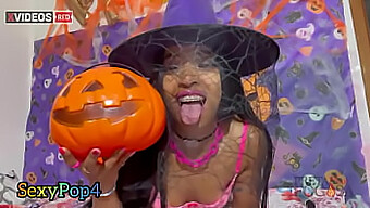 Morena Rabuda'S Halloween Night Adventure: Pussyfucking And Squirting