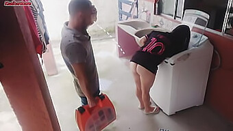 A White Married Housewife Offers Her Derriere To The Washing Machine Repairman While Her Husband Is Absent