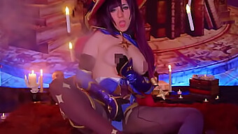 Mona Megistus, A Beleza Peituda, Emprega Sua Sensualidade Para Cobrir Os Custos Do Aluguel Nesta Cena Quente De Videogame