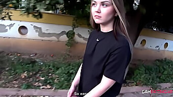 Anya Utknęła W Drzewie I Potrzebuje Pomocy Od Zbawiciela [Przepiękny Film Porno]