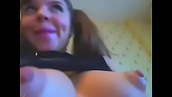 Genieße Die Schönheit Dieser Straffen Nippel In Diesem Erotischen Video