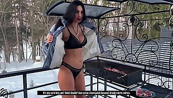 Liza Virgin, Sexy Brunetka, Dáva Orálny Sex A Dostáva Semeno Do Seba